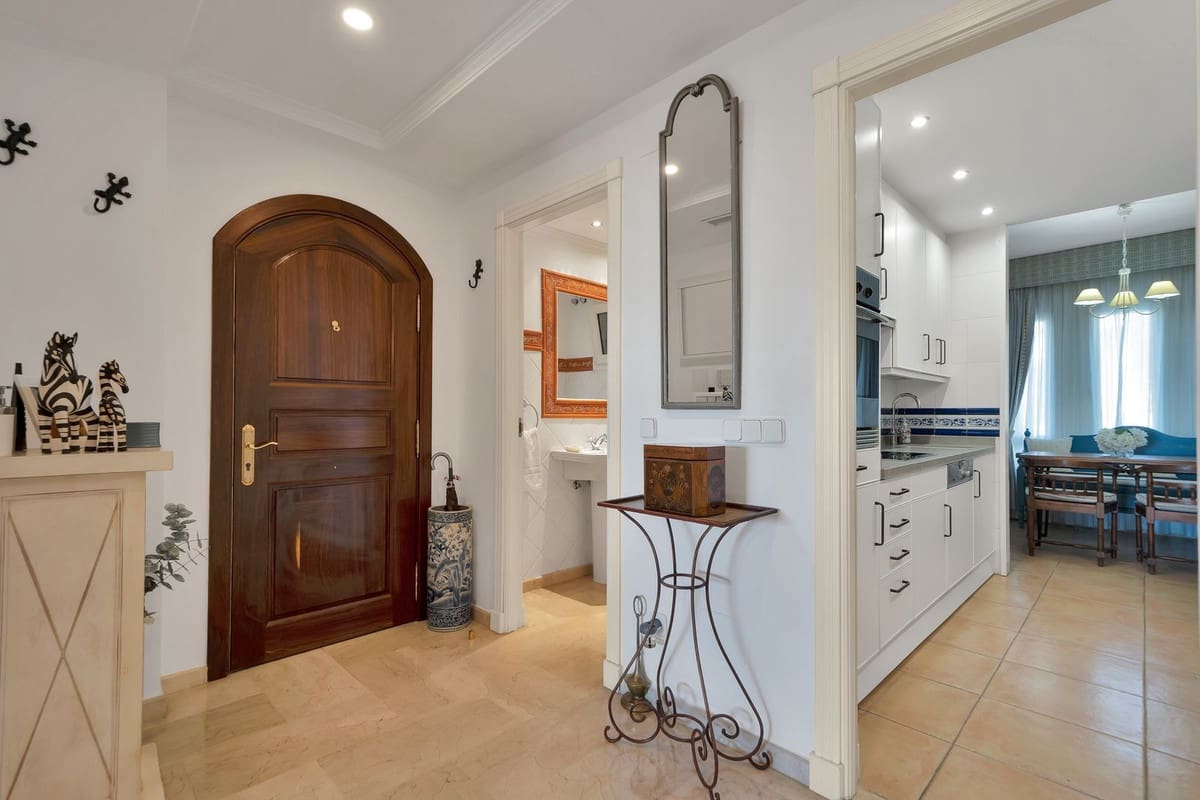 3 bedroom Apartment for sale in Rio Real with pool garage - € 1,750,000 (Ref: 10121937)