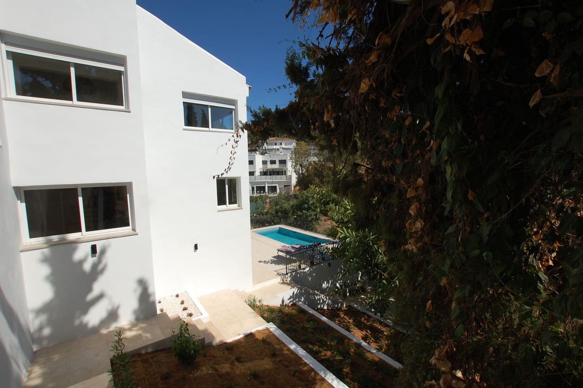5 soverom Villa til salgs i Mijas med svømmebasseng garasje - € 960 000 (Ref: 10121938)