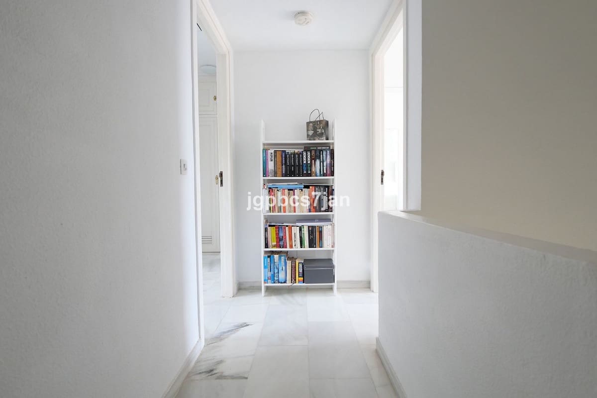 Casa de 3 habitaciones en Cabopino en venta con piscina garaje - 839.000 € (Ref: 10121948)