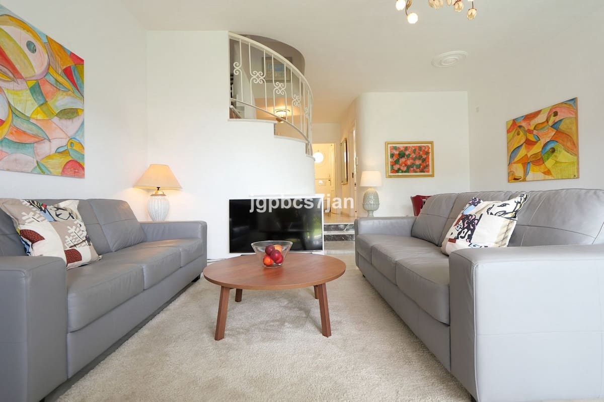 Casa de 3 habitaciones en Cabopino en venta con piscina garaje - 839.000 € (Ref: 10121948)