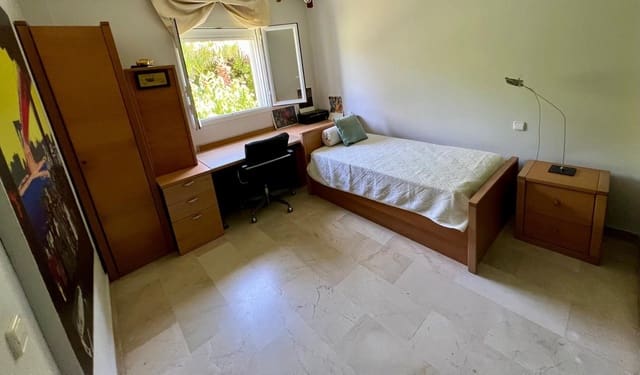 4 slaapkamer Huis te koop in La Quinta, Benahavís met zwembad garage - € 975.000 (Ref: 10121956)