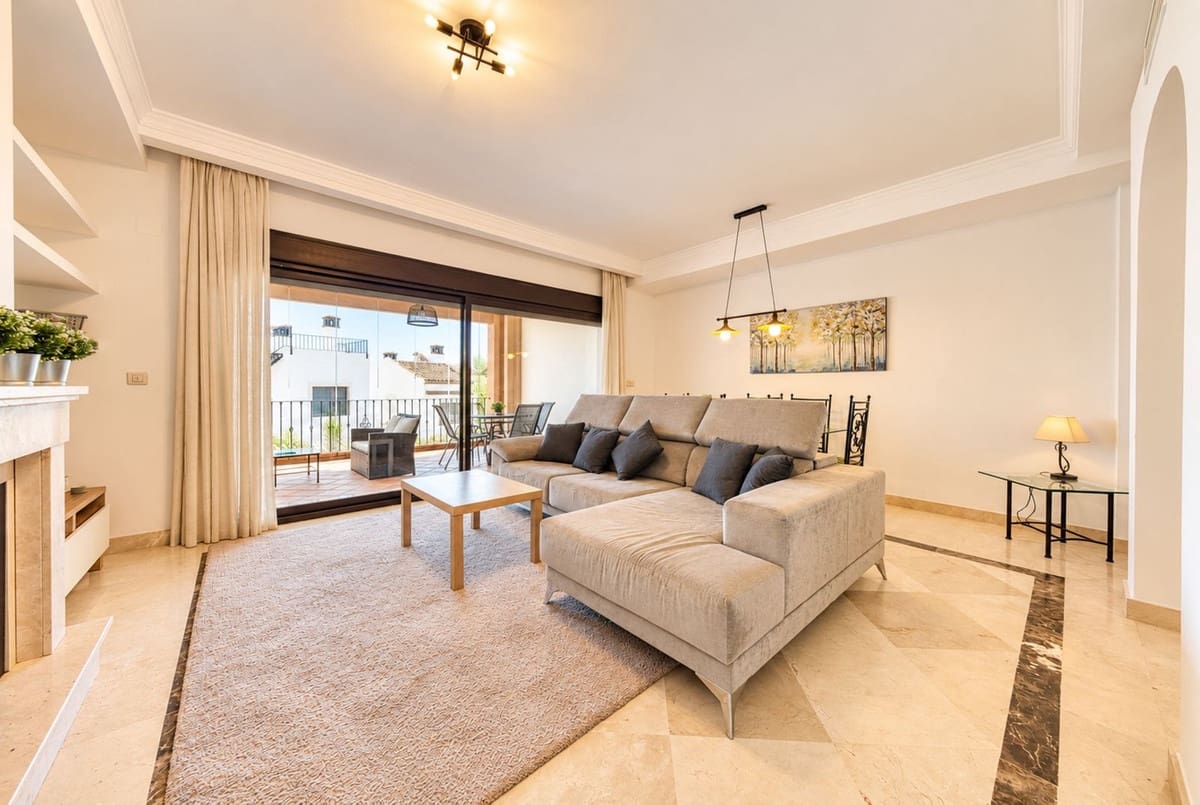 3 chambre Maison de Ville à vendre à Estepona avec piscine garage - 465 000 € (Ref: 10121969)