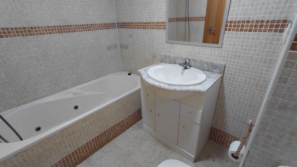 2 sypialnia Apartament na sprzedaż w Manilva z basenem garażem - 260 000 € (Ref: 10121977)