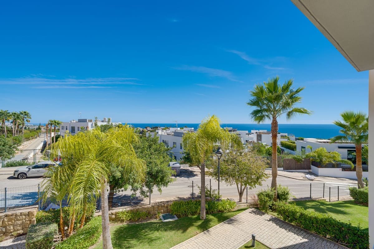 2 slaapkamer Appartement te koop in Cabopino met zwembad garage - € 799.000 (Ref: 10121980)
