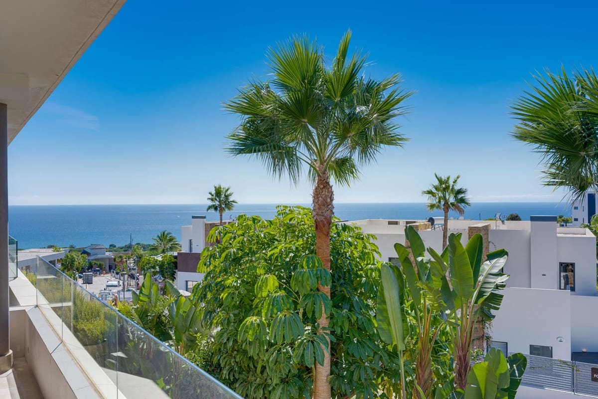 2 slaapkamer Appartement te koop in Cabopino met zwembad garage - € 799.000 (Ref: 10121980)
