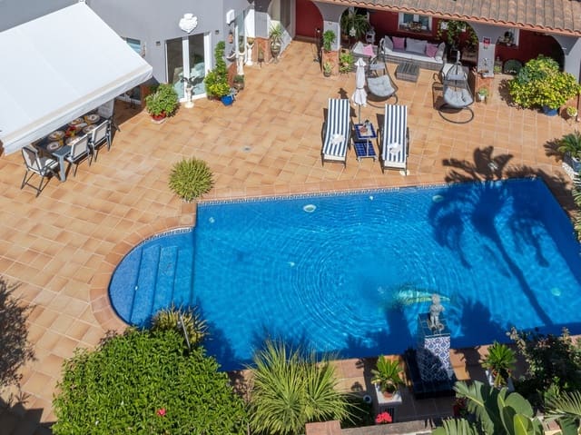 Chalet de 5 habitaciones en Hacienda Torrequebrada, Benalmádena en venta con piscina garaje - 1.450.000 € (Ref: 10121986)