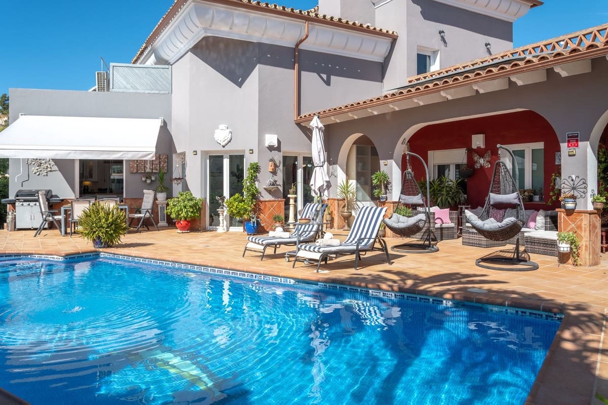 Chalet de 5 habitaciones en Benalmádena en venta con piscina garaje - 1.450.000 € (Ref: 10121986)
