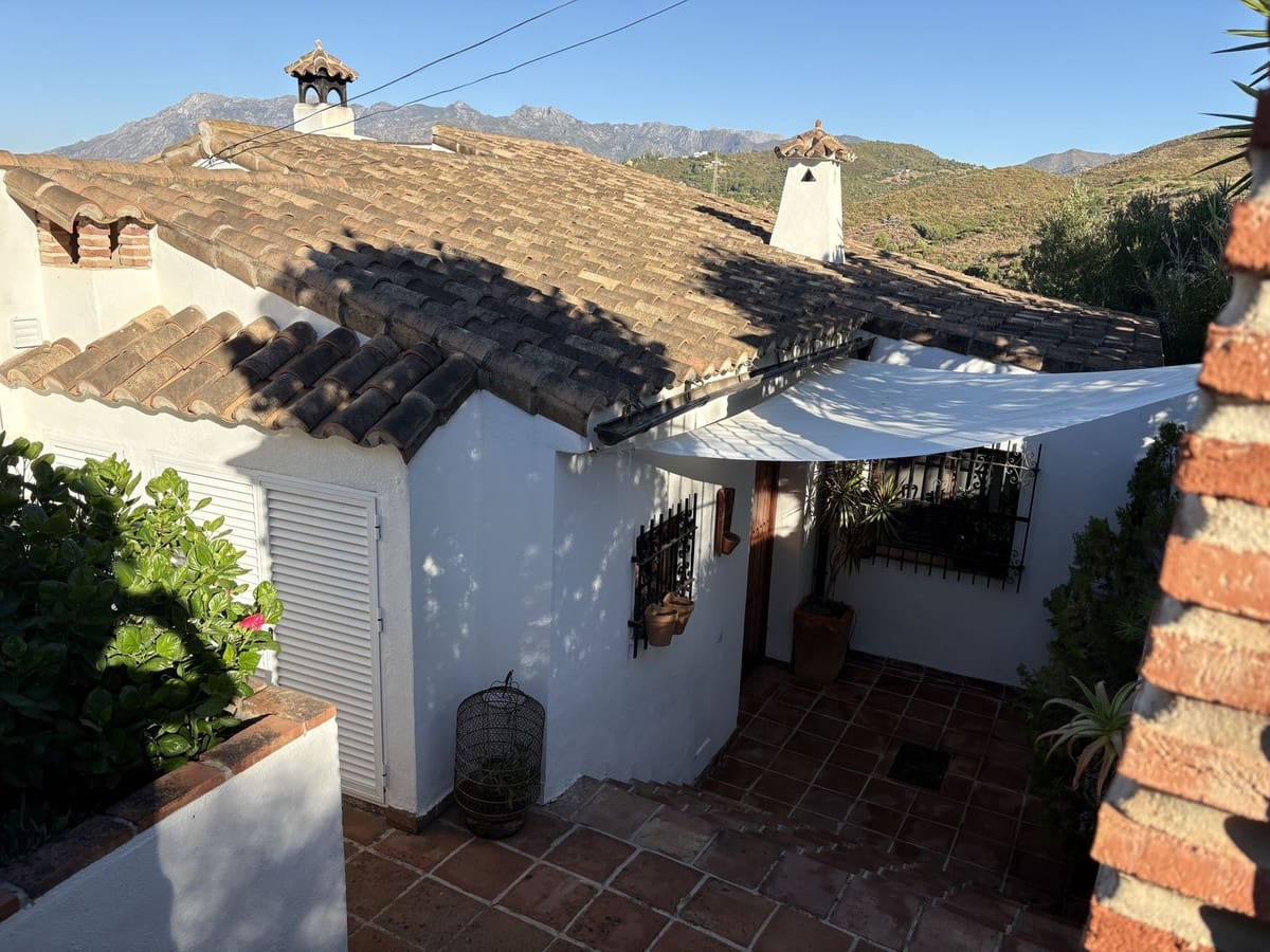 3 slaapkamer Villa te koop in Marbella met zwembad garage - € 1.595.000 (Ref: 10121988)