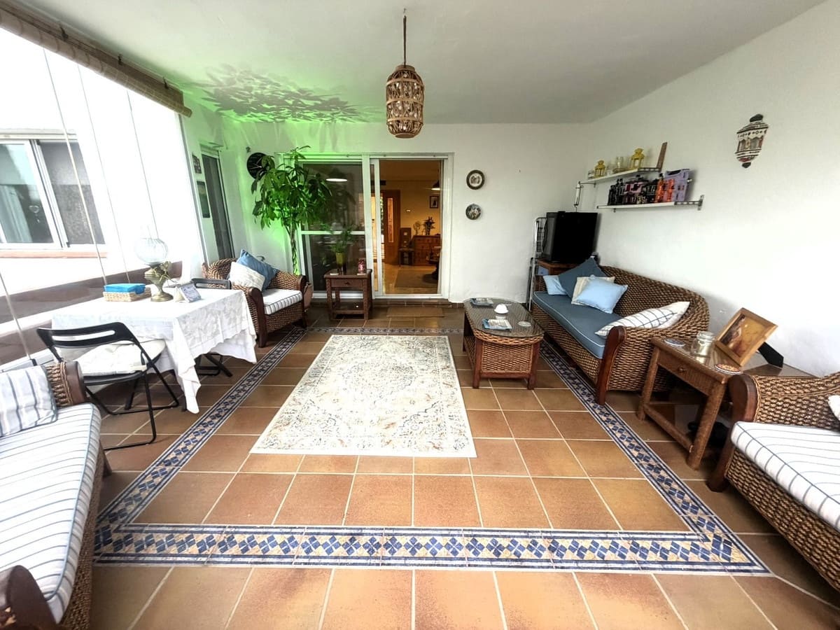 3 Zimmer Apartment zu verkaufen in Estepona mit Pool Garage - 445.000 € (Ref: 10121989)