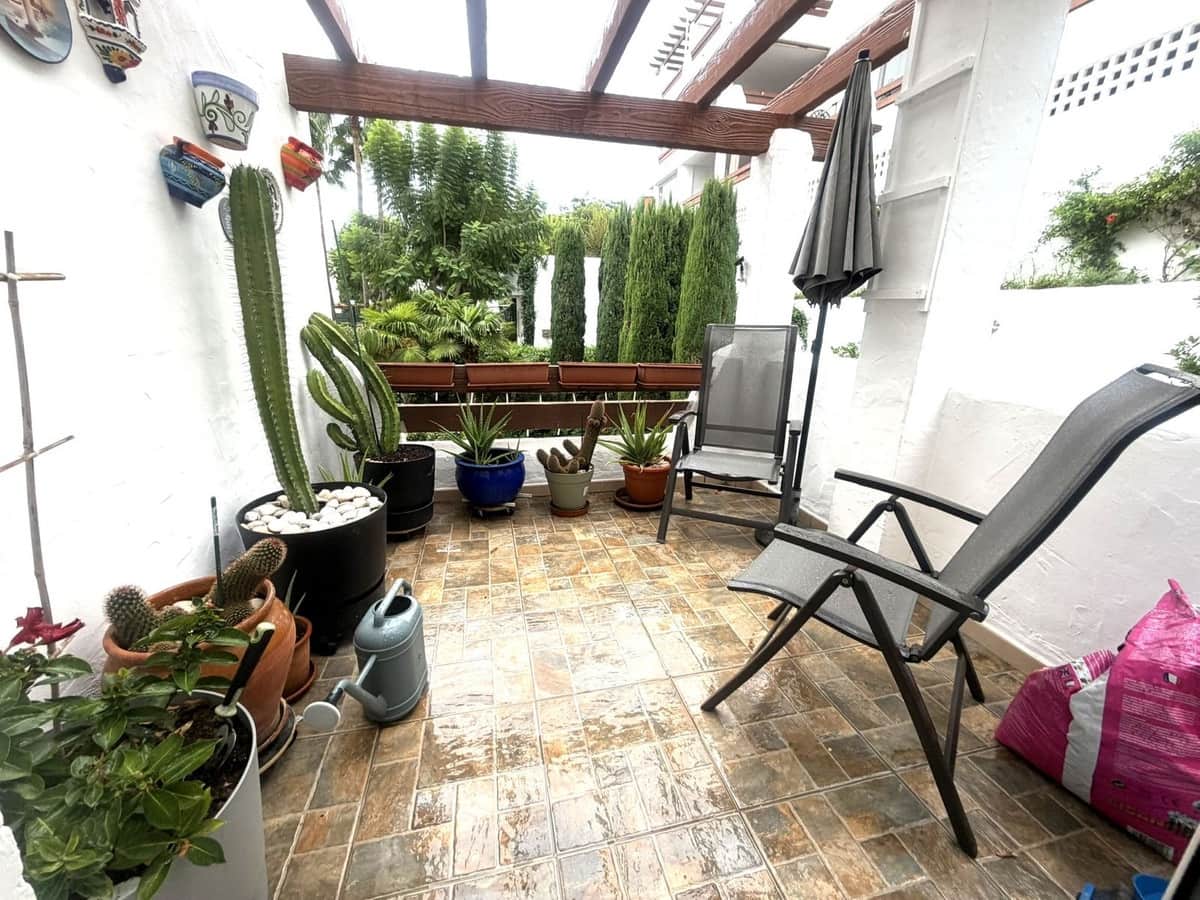3 Zimmer Apartment zu verkaufen in Estepona mit Pool Garage - 445.000 € (Ref: 10121989)
