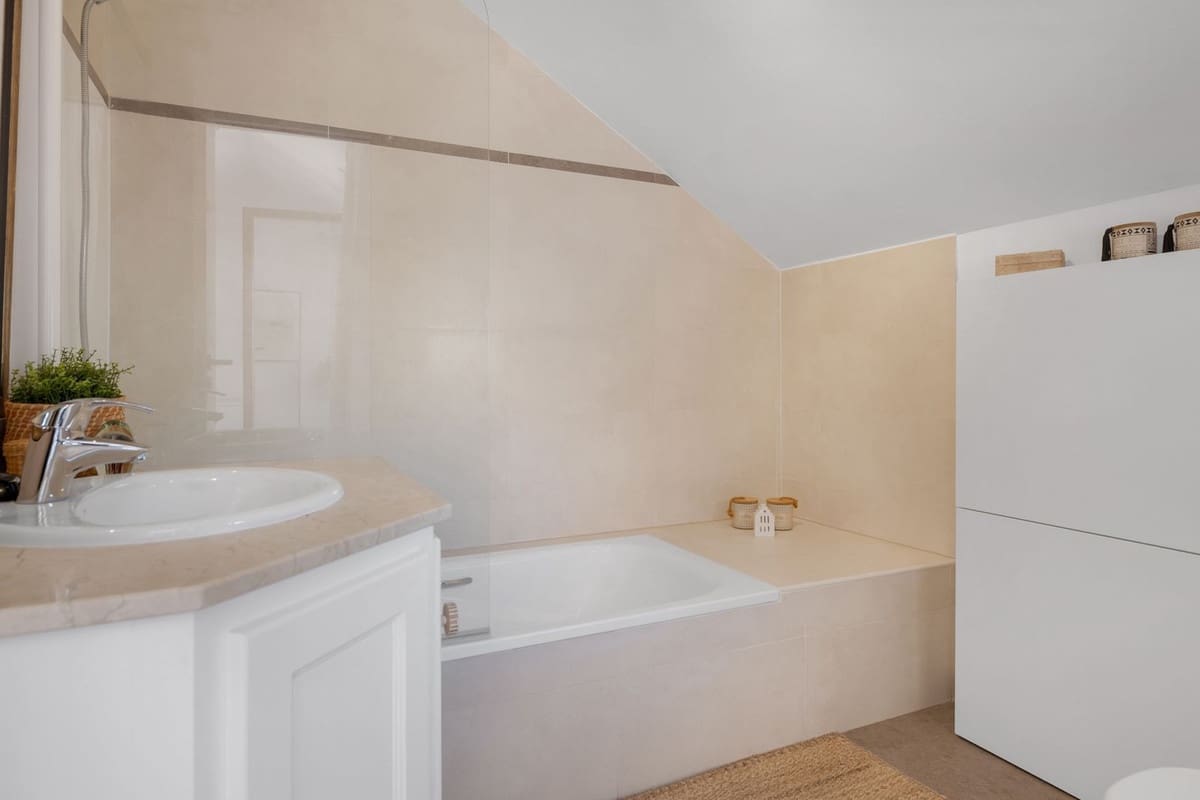 2 slaapkamer Appartement te koop in Benalmadena met zwembad garage - € 549.000 (Ref: 10121990)