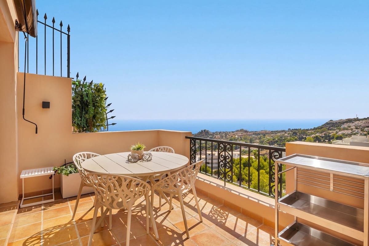 2 slaapkamer Appartement te koop in Benalmadena met zwembad garage - € 549.000 (Ref: 10121990)
