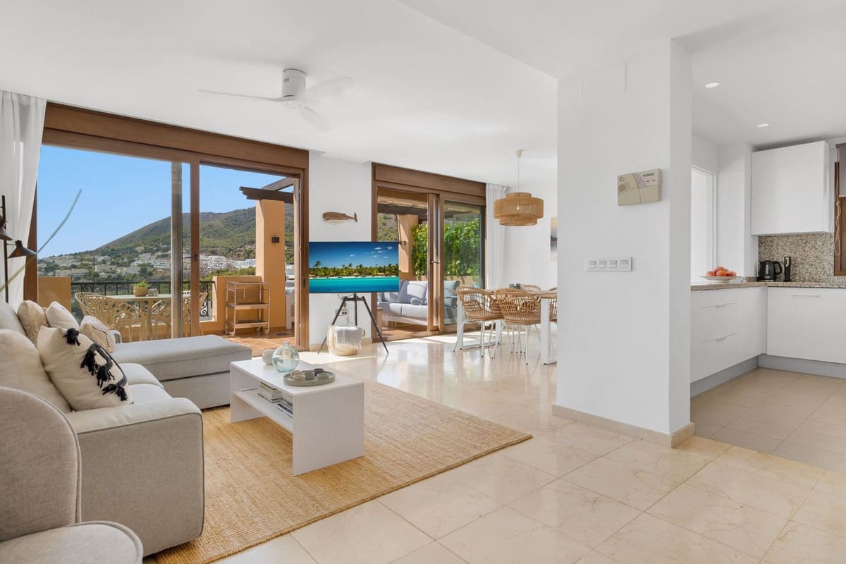 2 slaapkamer Appartement te koop in Benalmadena met zwembad garage - € 549.000 (Ref: 10121990)