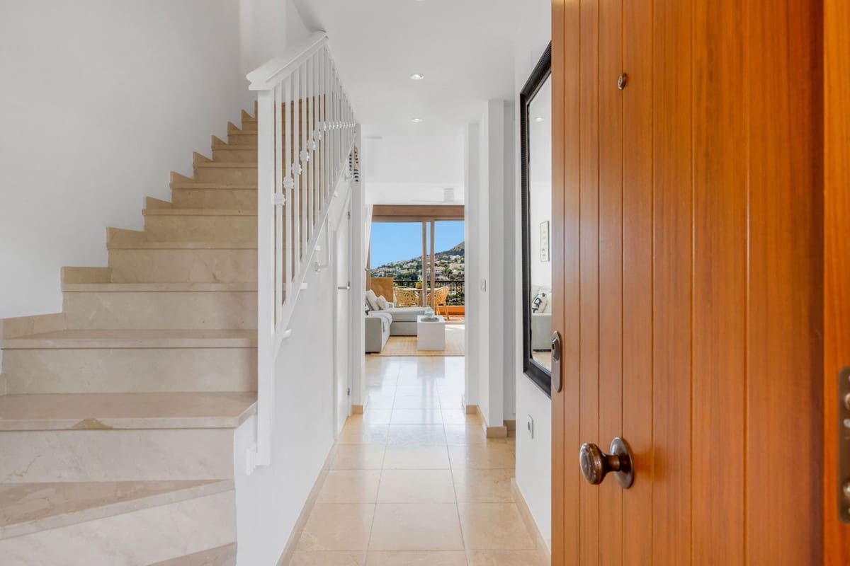 2 slaapkamer Appartement te koop in Benalmadena met zwembad garage - € 549.000 (Ref: 10121990)