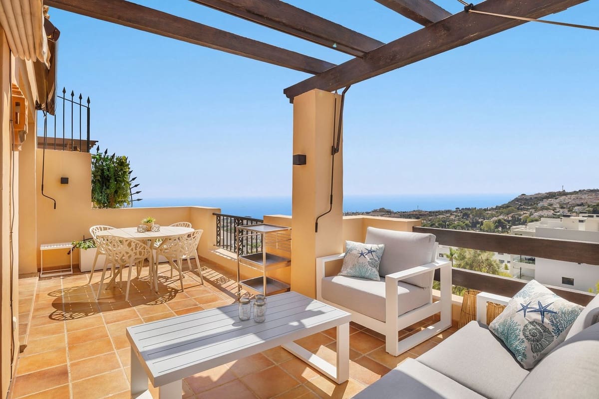 2 slaapkamer Appartement te koop in Benalmadena met zwembad garage - € 549.000 (Ref: 10121990)