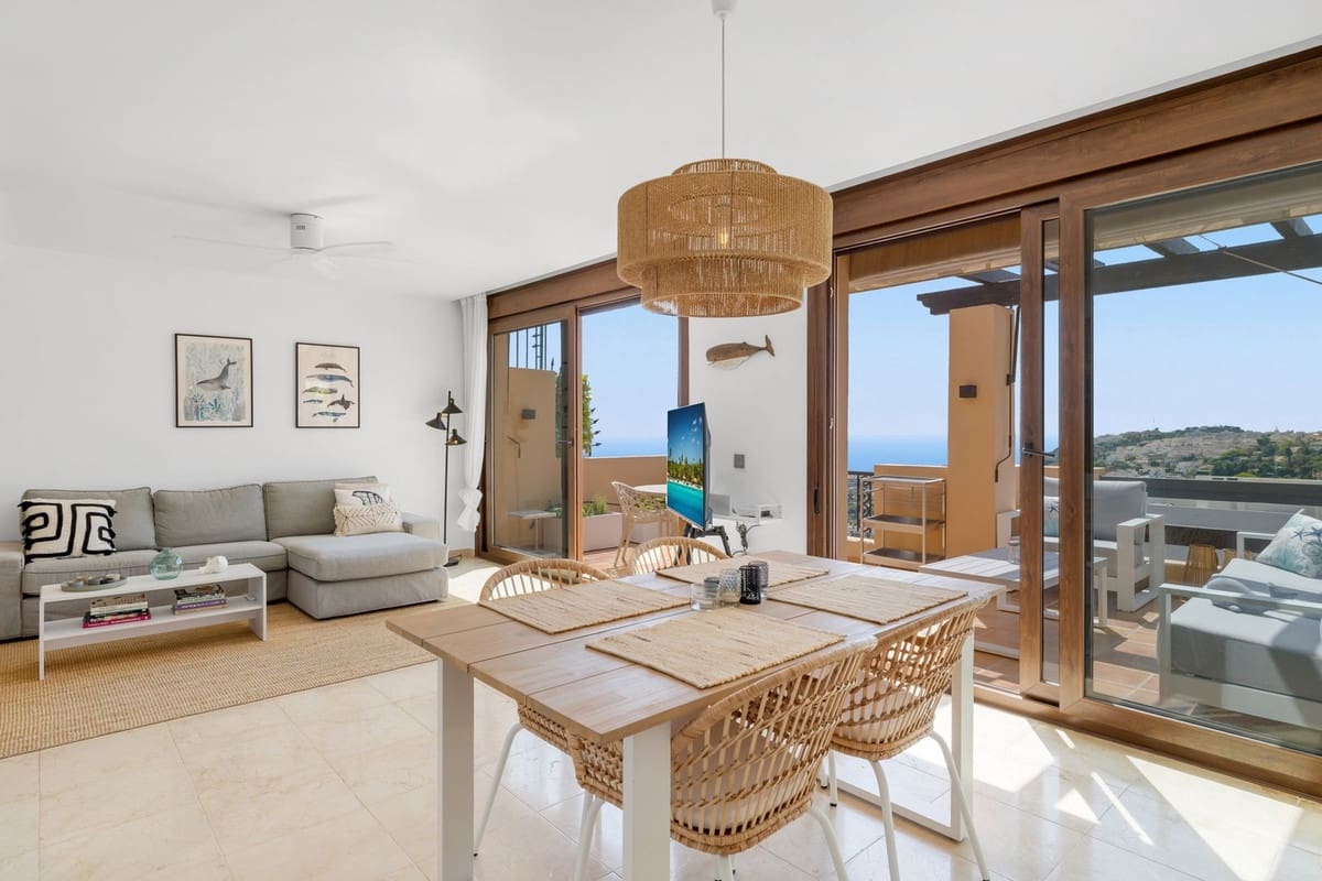 2 slaapkamer Appartement te koop in Benalmadena met zwembad garage - € 549.000 (Ref: 10121990)