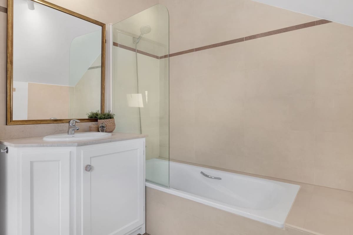 2 slaapkamer Appartement te koop in Benalmadena met zwembad garage - € 549.000 (Ref: 10121990)