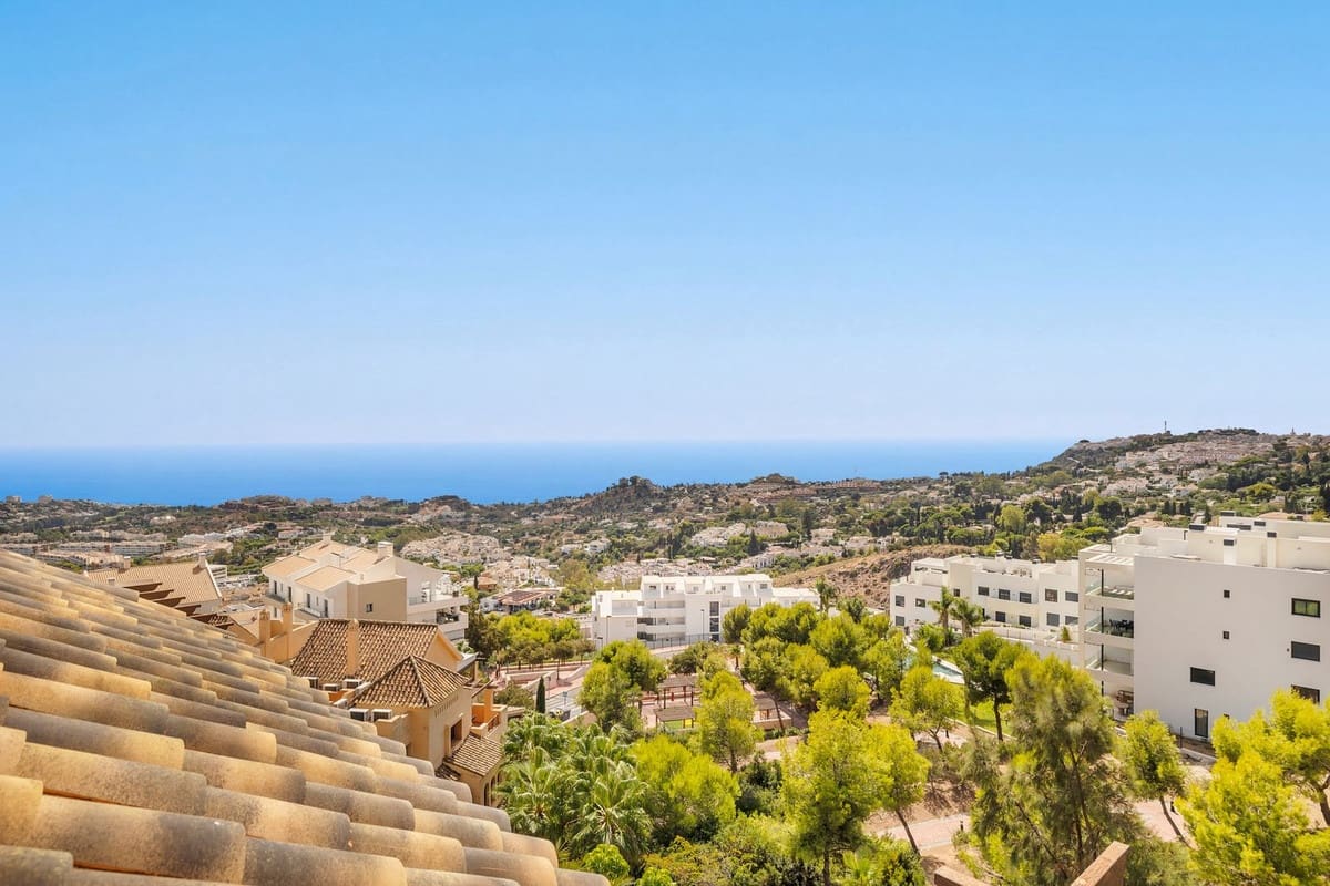 2 slaapkamer Appartement te koop in Benalmadena met zwembad garage - € 549.000 (Ref: 10121990)