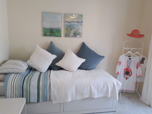 2 soverom Leilighet til salgs i Valle Romano Golf, Estepona med svømmebasseng garasje - € 350 000 (Ref: 10122004)