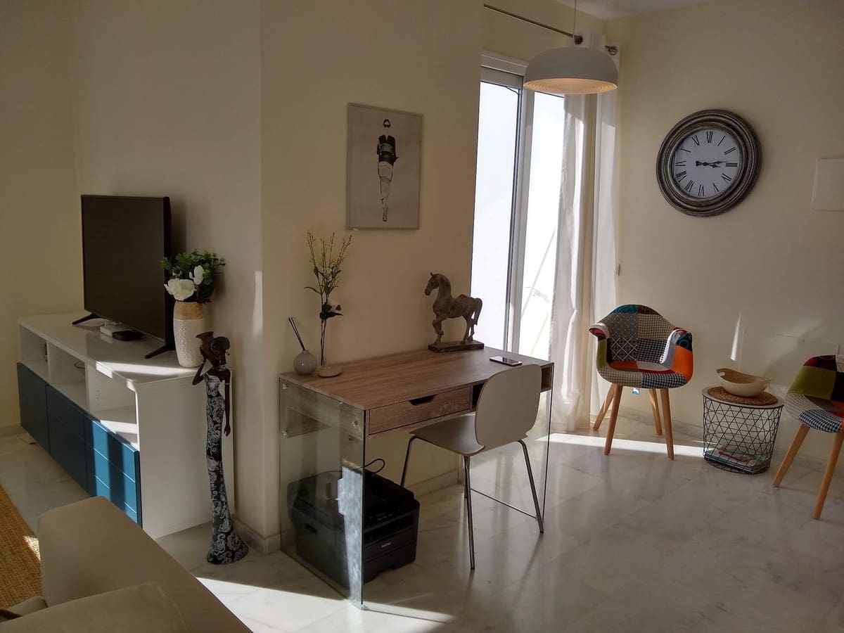 2 soverom Leilighet til salgs i Estepona med svømmebasseng garasje - € 350 000 (Ref: 10122004)