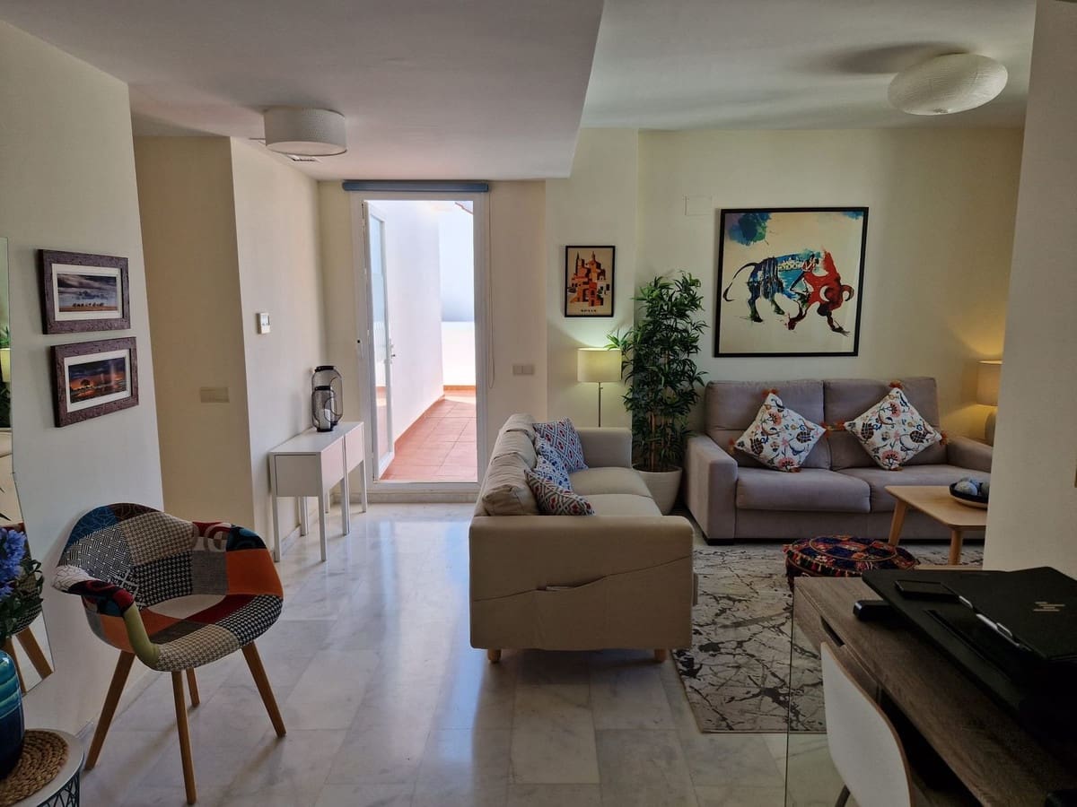 2 soverom Leilighet til salgs i Estepona med svømmebasseng garasje - € 350 000 (Ref: 10122004)