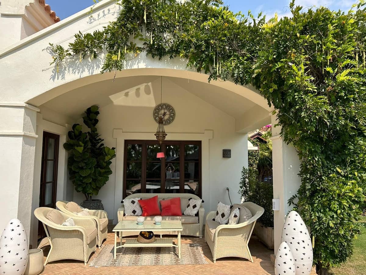 4 soveværelse Villa til salg i Estepona med swimmingpool garage - € 2.450.000 (Ref: 10122024)