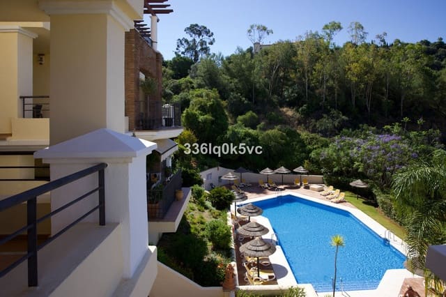2 makuuhuone Huoneisto myytävänä paikassa Los Arqueros - Puerto del Almendro, Benahavís mukana uima-altaan 
autotalli - 440 000 € (Ref: 10122114)