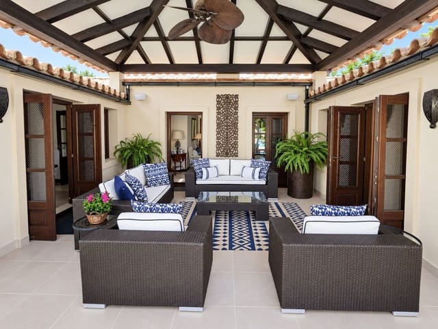 3 camera da letto Villa in vendita in Castillo de la Duquesa, Manilva con piscina - 900.000 € (Rif: 10122120)