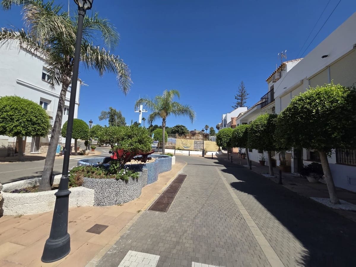 3 quarto Moradia para venda em Manilva com piscina - 900 000 € (Ref: 10122120)