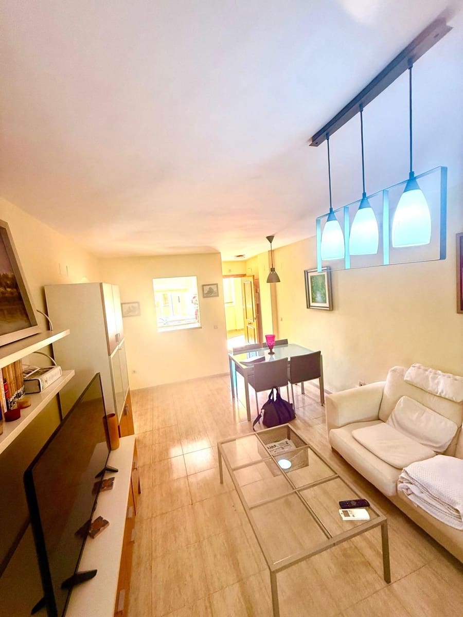 2 bedroom Apartment for sale in Calahonda with pool - € 295,000 (Ref: 10122127)