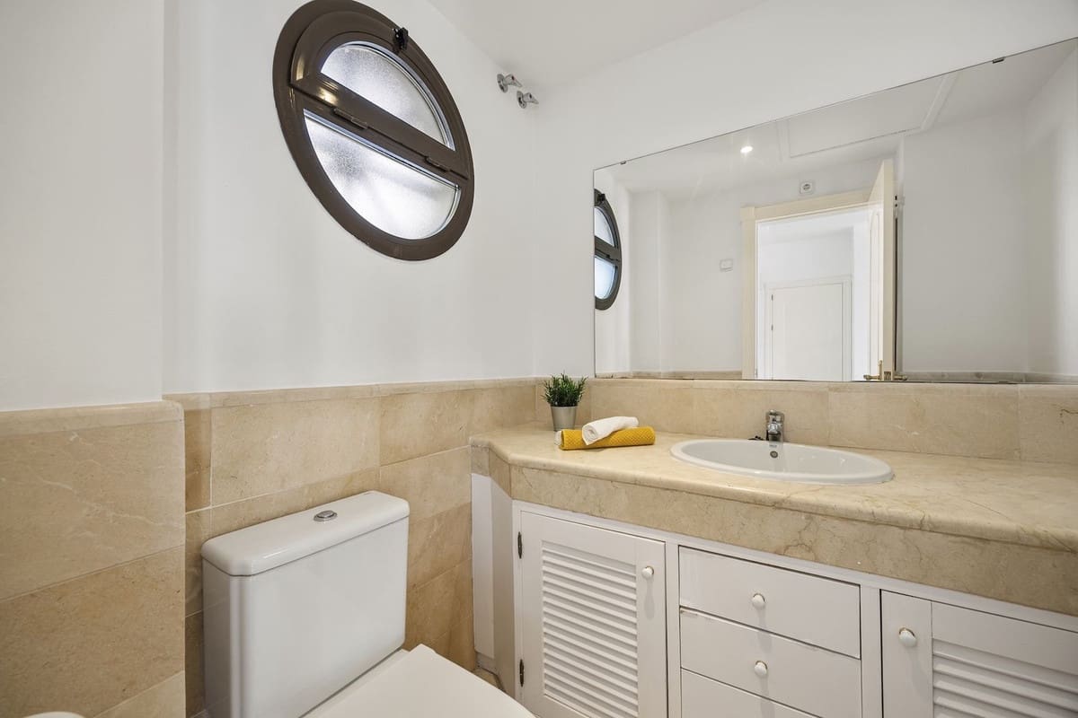 6 sovrum Villa till salu i Benahavis med pool garage - 2 300 000 € (Ref: 10122135)