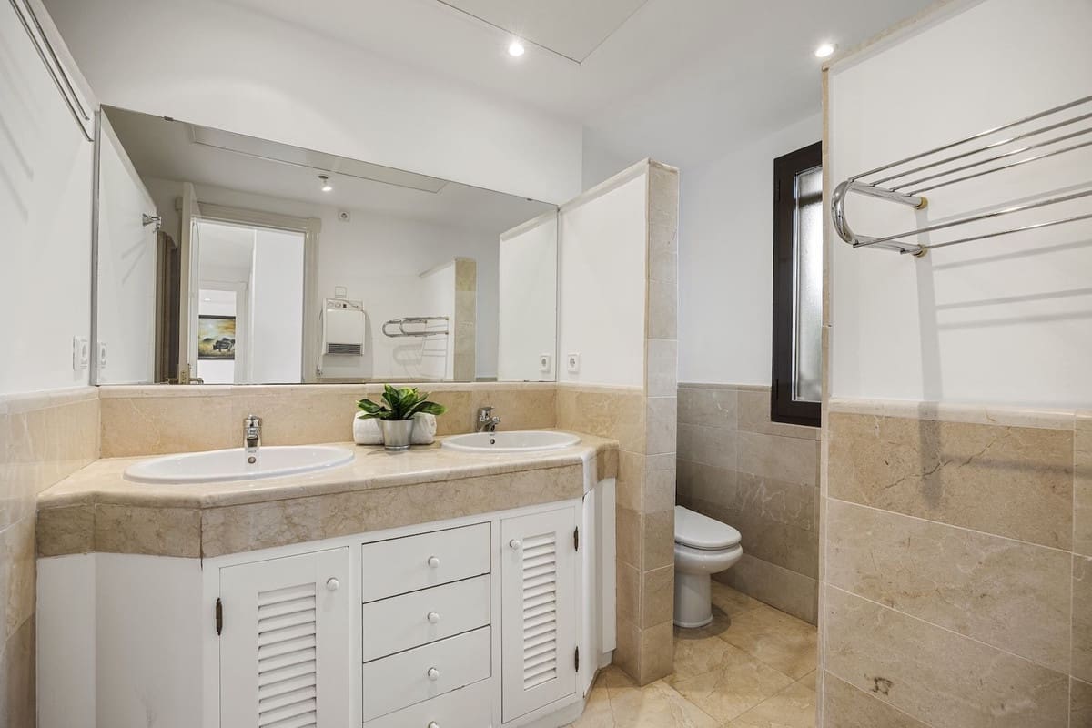6 sovrum Villa till salu i Benahavis med pool garage - 2 300 000 € (Ref: 10122135)