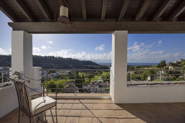 6 sovrum Villa till salu i Los Arqueros - Puerto del Almendro, Benahavís med pool garage - 2 300 000 € (Ref: 10122135)