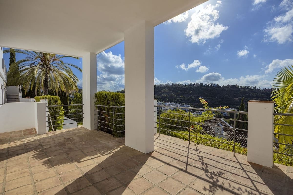 6 sovrum Villa till salu i Benahavis med pool garage - 2 300 000 € (Ref: 10122135)