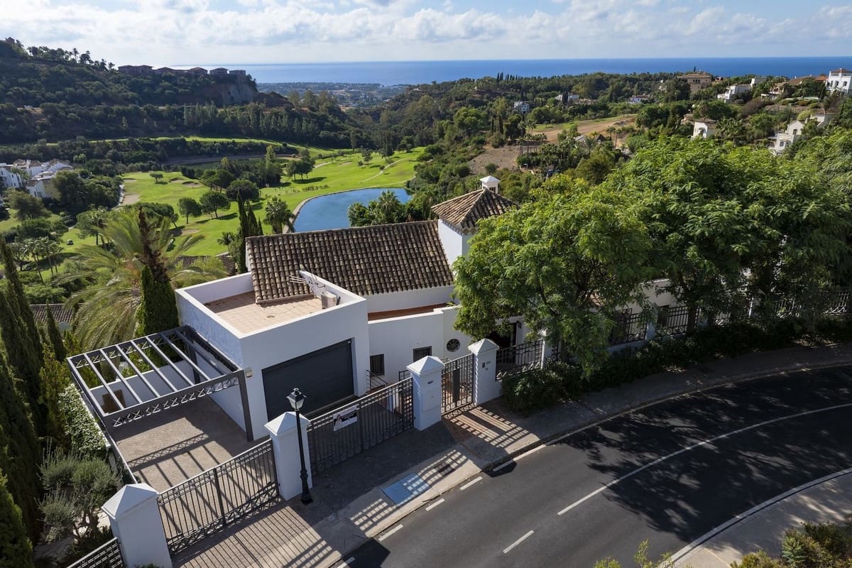 6 sovrum Villa till salu i Benahavis med pool garage - 2 300 000 € (Ref: 10122135)