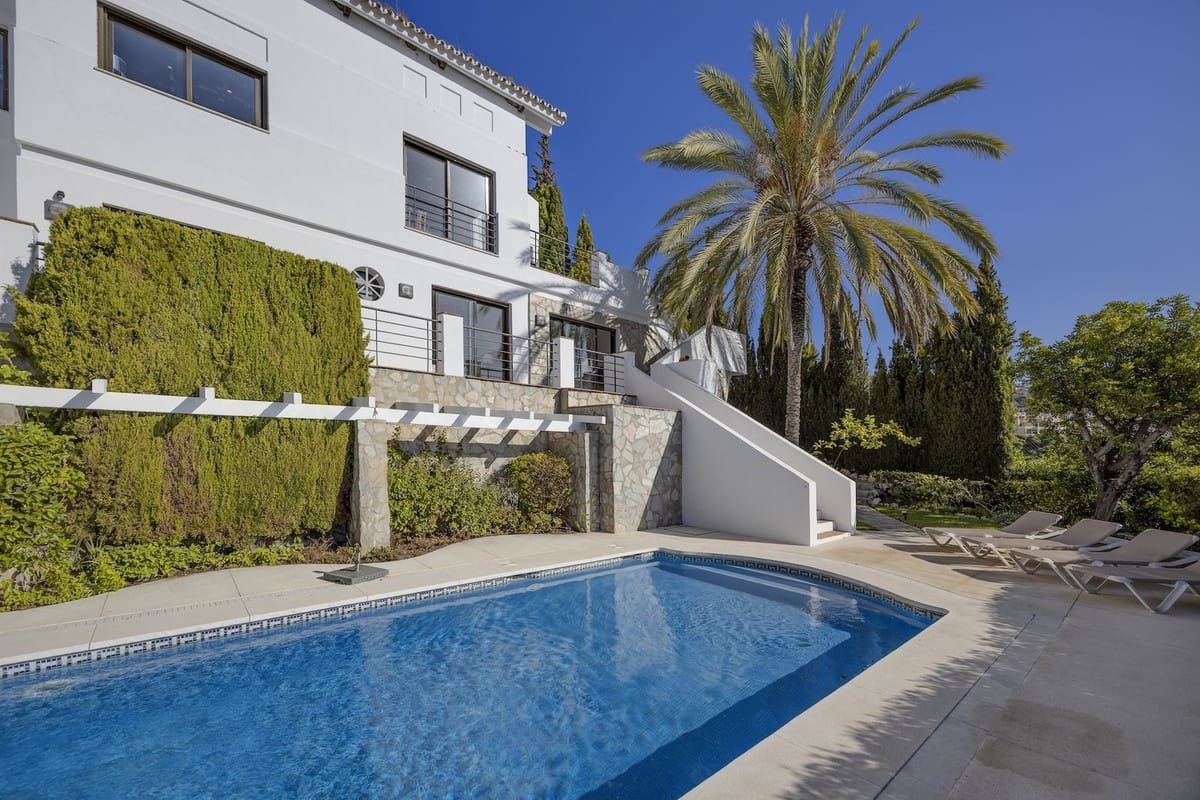 6 sovrum Villa till salu i Benahavis med pool garage - 2 300 000 € (Ref: 10122135)
