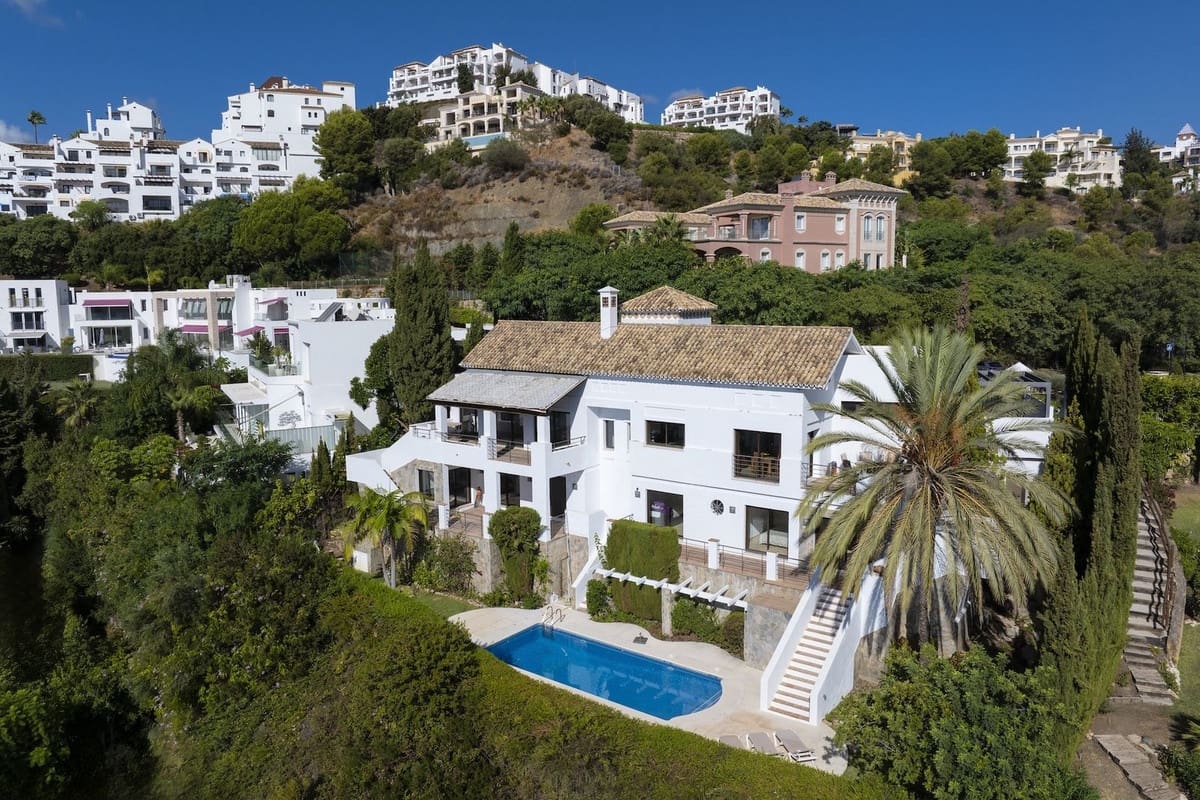 6 sovrum Villa till salu i Benahavis med pool garage - 2 300 000 € (Ref: 10122135)