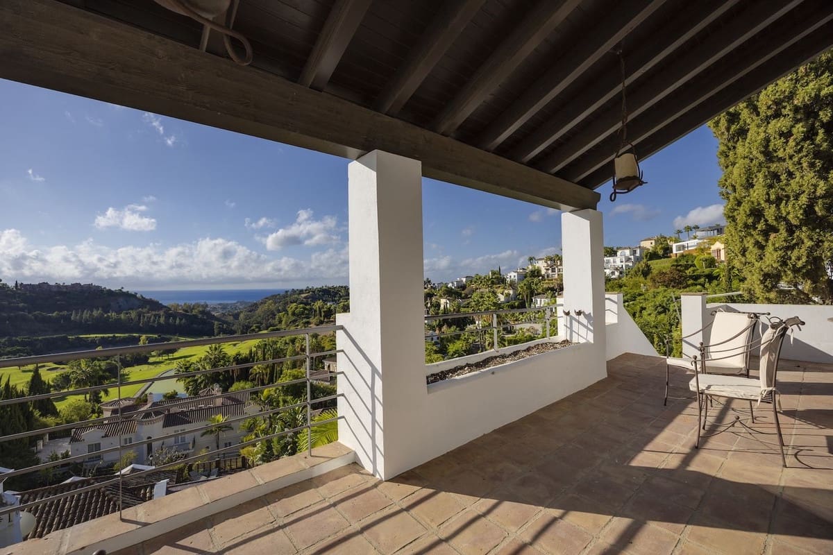 6 sovrum Villa till salu i Benahavis med pool garage - 2 300 000 € (Ref: 10122135)