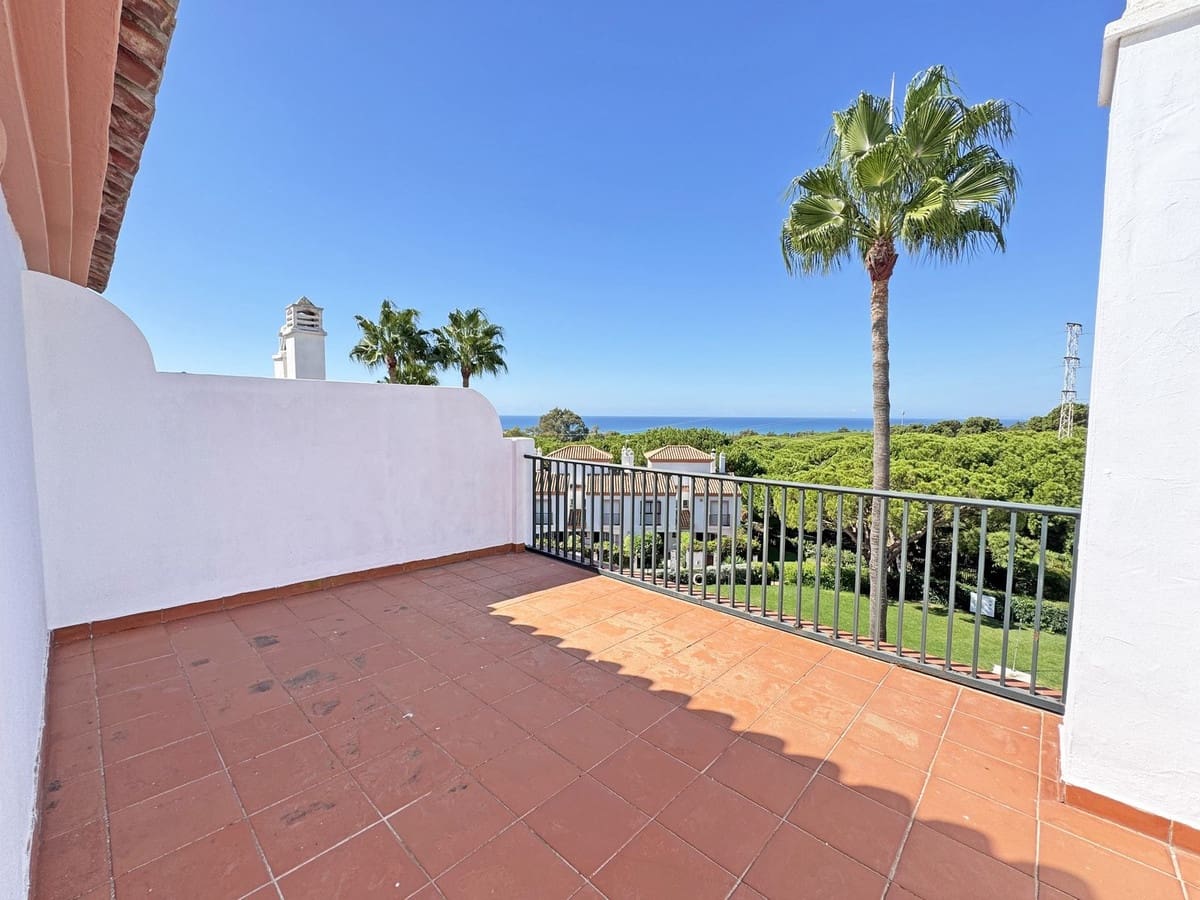 Casa de 2 habitaciones en Cabopino en venta con piscina garaje - 525.000 € (Ref: 10122137)