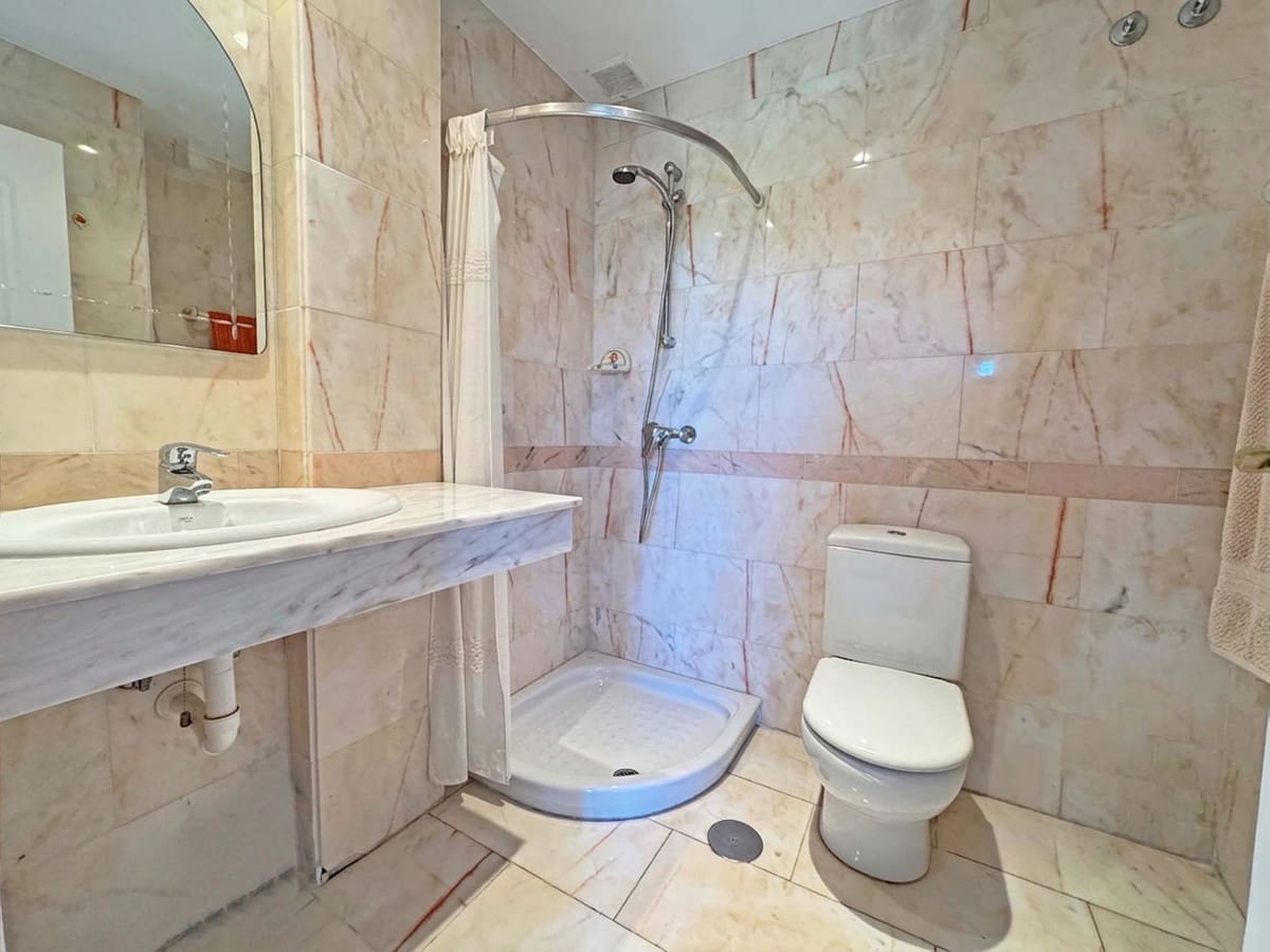 Casa de 2 habitaciones en Cabopino en venta con piscina garaje - 525.000 € (Ref: 10122137)