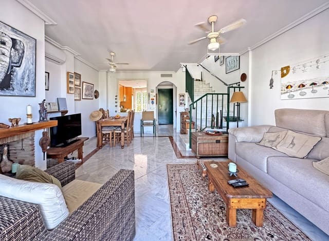 Casa de 2 habitaciones en Cabopino, Marbella en venta con piscina garaje - 525.000 € (Ref: 10122137)