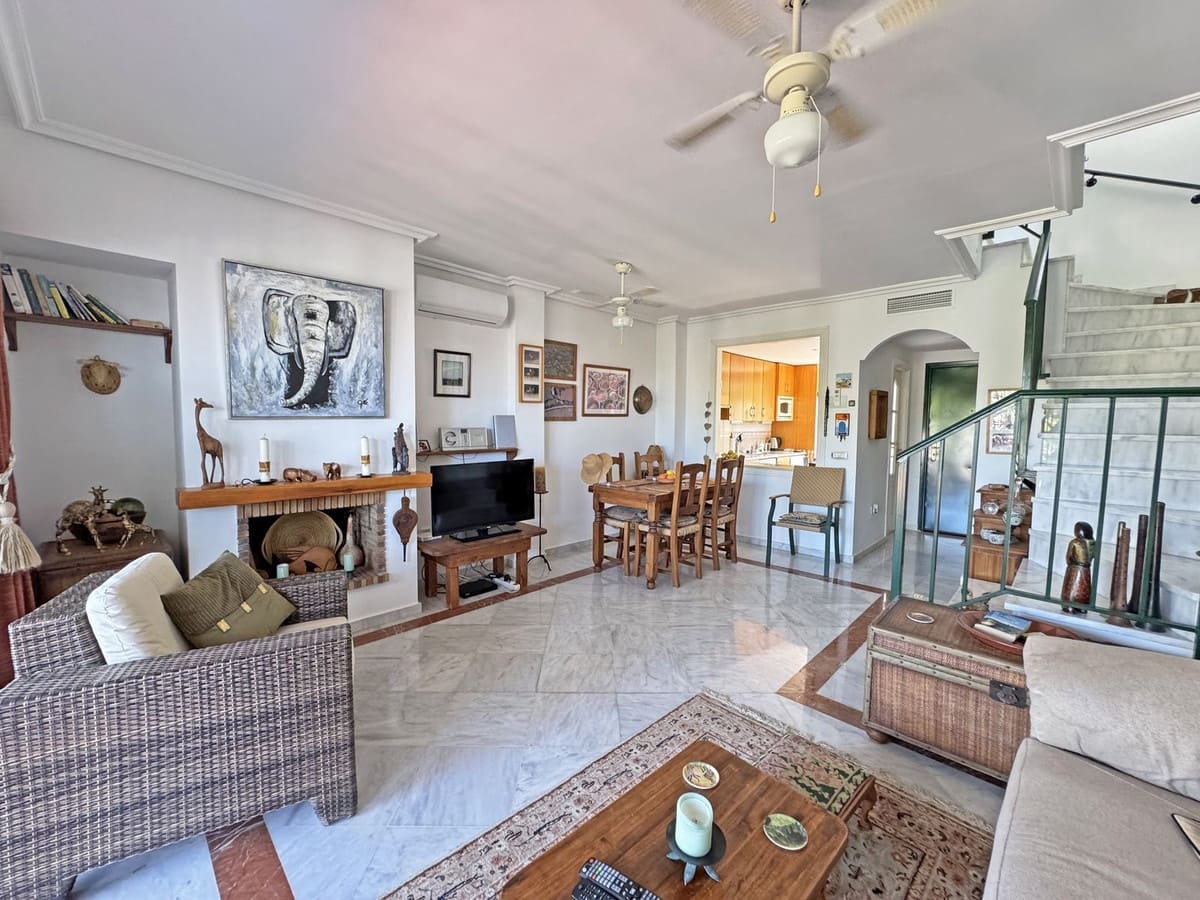 Casa de 2 habitaciones en Cabopino en venta con piscina garaje - 525.000 € (Ref: 10122137)