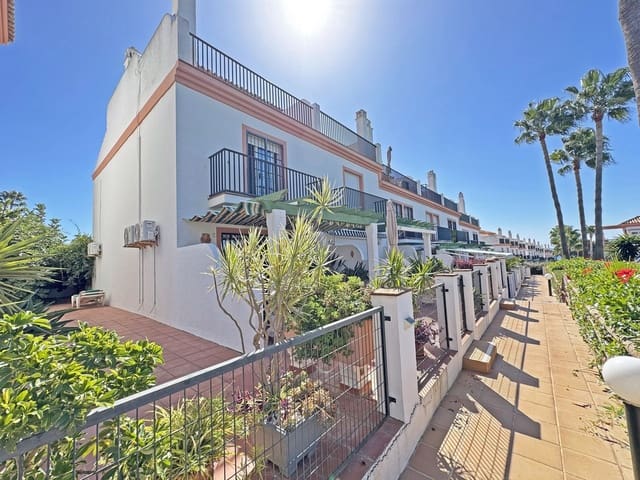 Casa de 2 habitaciones en Cabopino, Marbella en venta con piscina garaje - 525.000 € (Ref: 10122137)