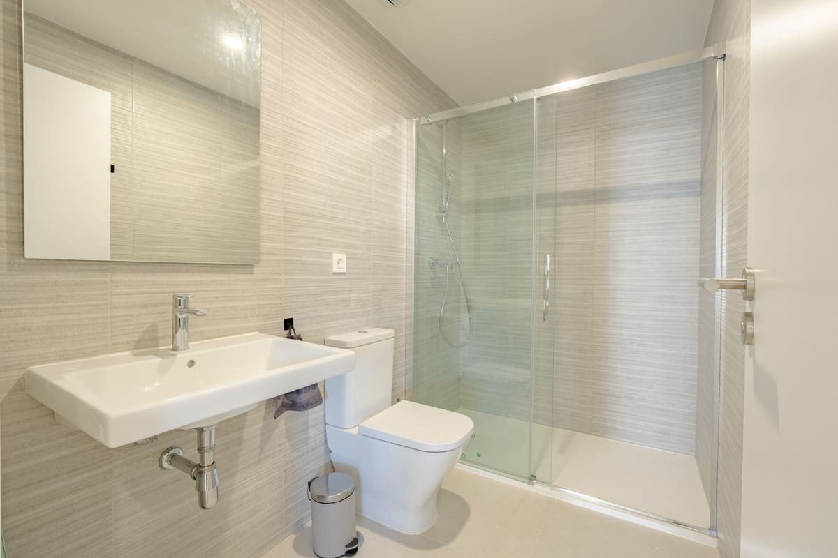 3 sypialnia Apartament na sprzedaż w Estepona z basenem garażem - 485 000 € (Ref: 10122142)