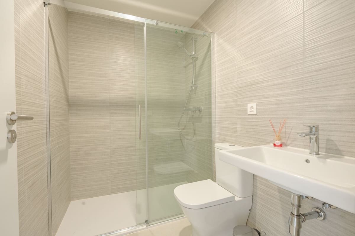 3 sypialnia Apartament na sprzedaż w Estepona z basenem garażem - 485 000 € (Ref: 10122142)