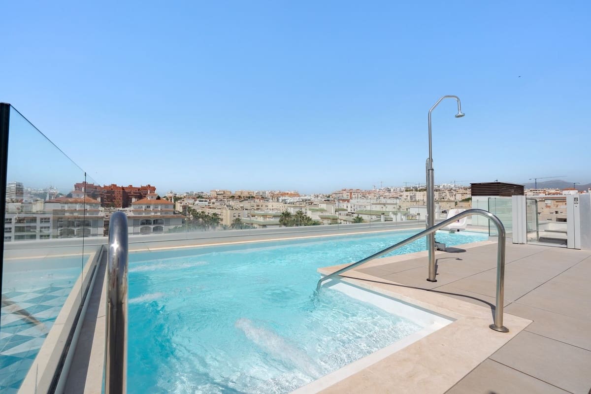 3 sypialnia Apartament na sprzedaż w Estepona z basenem garażem - 485 000 € (Ref: 10122142)