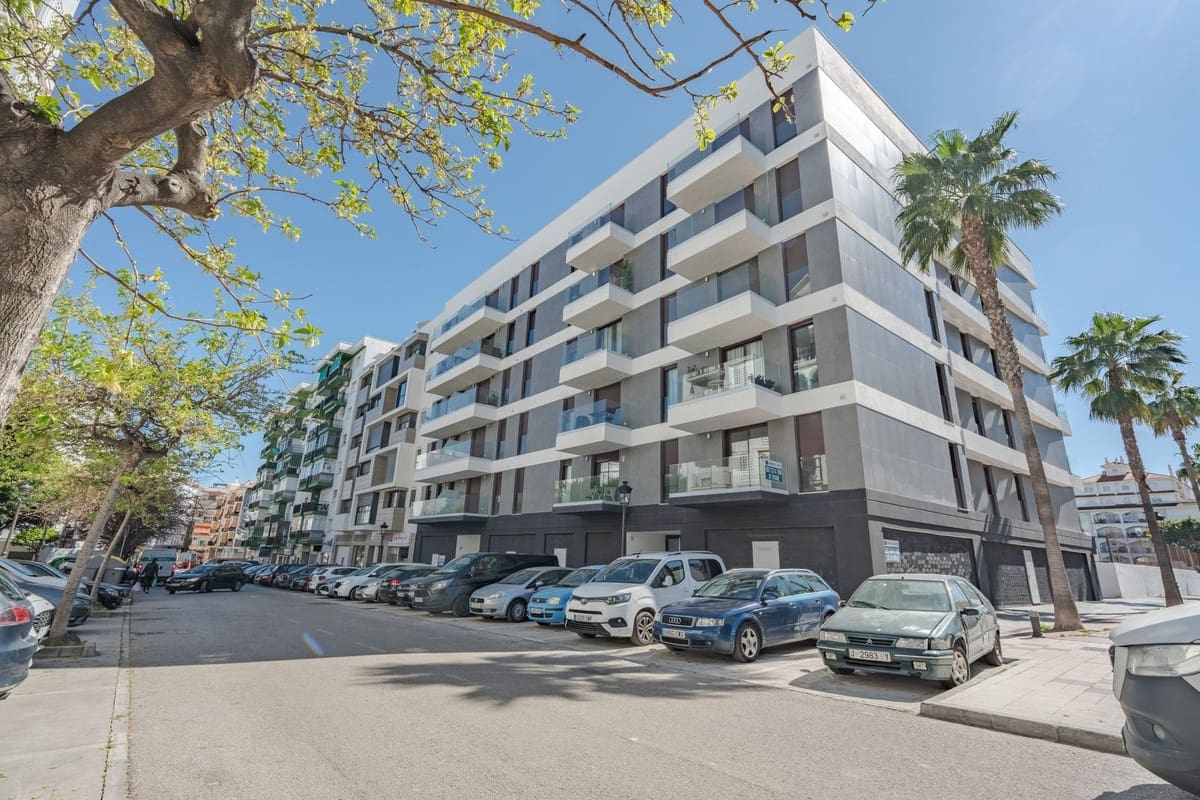 3 sypialnia Apartament na sprzedaż w Estepona z basenem garażem - 485 000 € (Ref: 10122142)