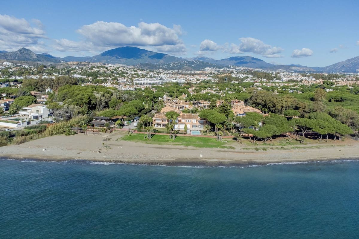 3 sypialnia Apartament na sprzedaż w Estepona z basenem garażem - 485 000 € (Ref: 10122142)