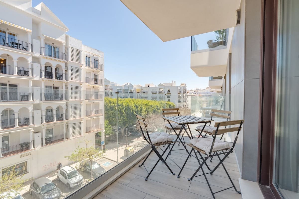 3 sypialnia Apartament na sprzedaż w Estepona z basenem garażem - 485 000 € (Ref: 10122142)