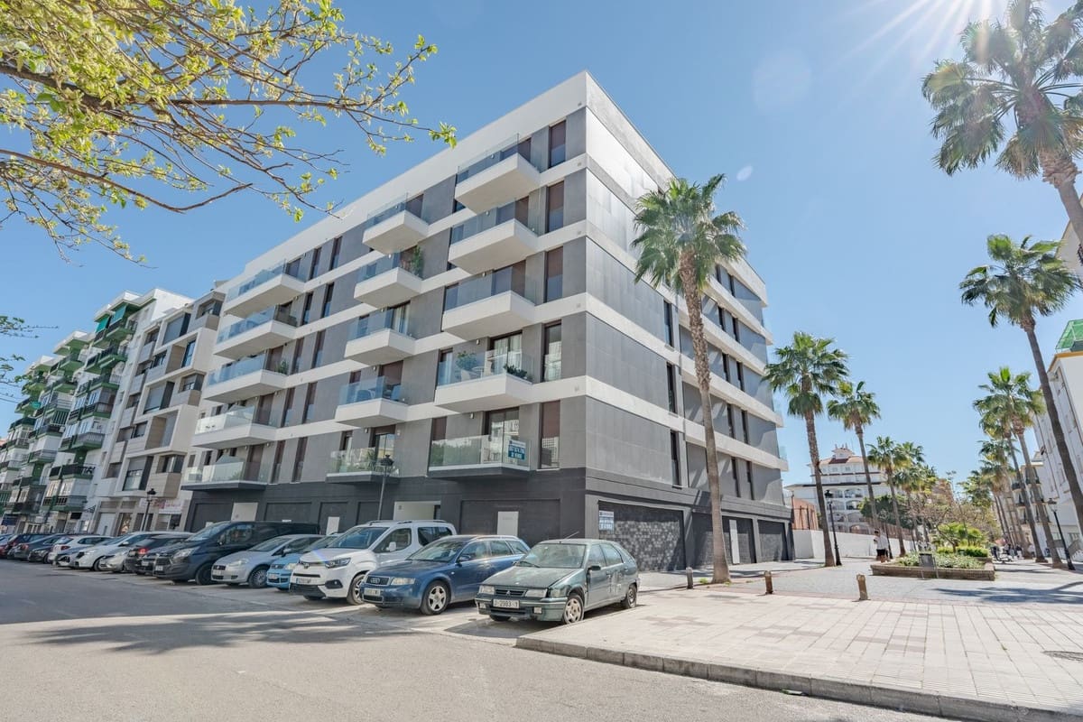 3 sypialnia Apartament na sprzedaż w Estepona z basenem garażem - 485 000 € (Ref: 10122142)